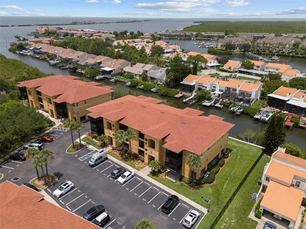 4316 BAYSIDE VILLAGE DR #204, Tampa, FL 33615