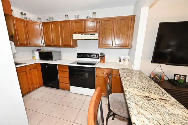 1420 11th St DR NW #16, Hickory, NC 28601