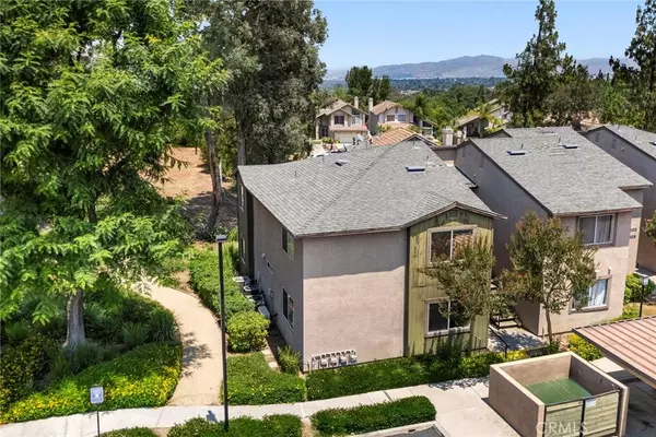 2548 Avenida Del Vista #101, Corona, CA 92882