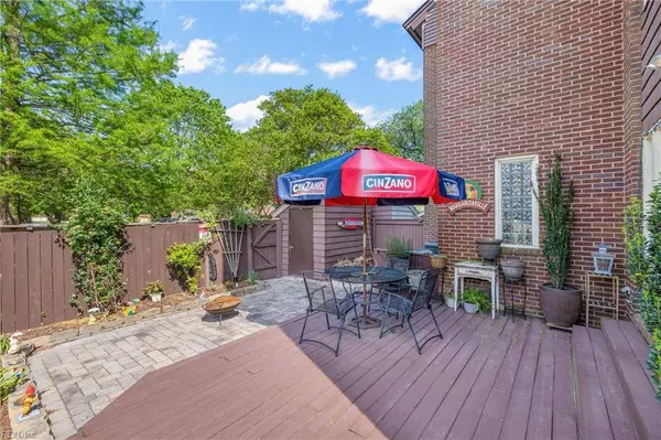 368 Pender CT, Norfolk, VA 23517