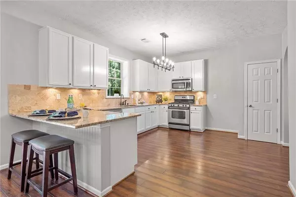 5353 Spike LN, Suwanee, GA 30024