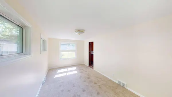 251 18th AVE N, Hopkins, MN 55343