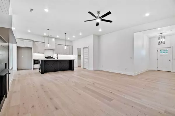 12 Malone Dr, Bella Vista, AR 72715