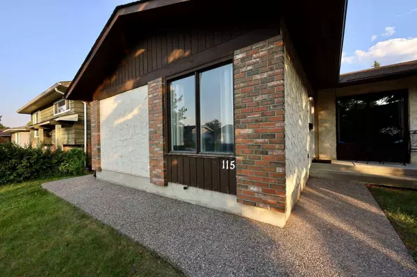 115 Midcrest CRES SE, Calgary, AB T2X 1B4