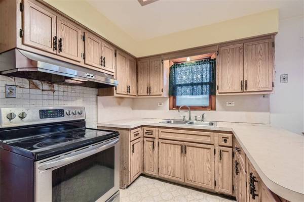 2055 W 80th ST, Chicago, IL 60620