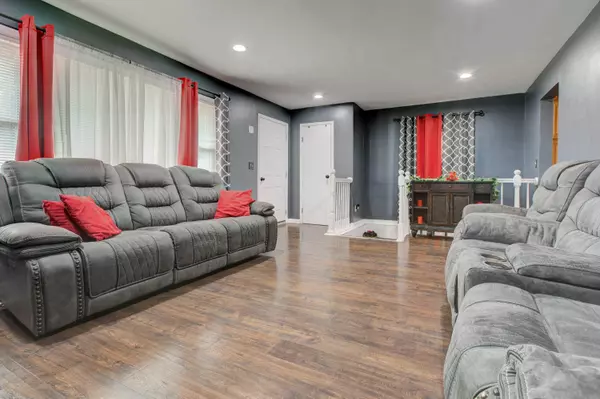 133 Rugby RD, Lexington, KY 40504