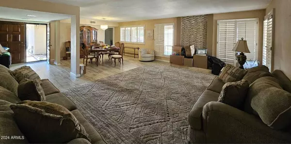 26201 S SHERBROOK Drive, Sun Lakes, AZ 85248