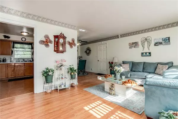 8602 Winchester AVE, Kansas City, MO 64138