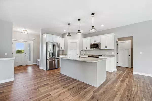 1840 90th ST, New Richmond, WI 54017