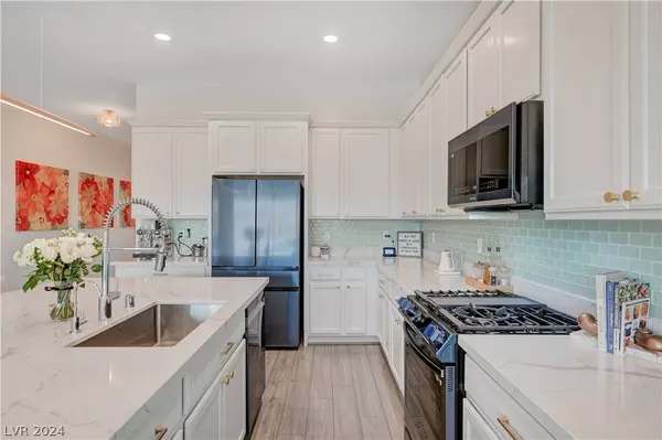 65 Reverie Heights Avenue, Henderson, NV 89011