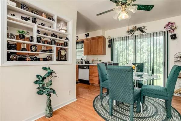 8602 Winchester AVE, Kansas City, MO 64138