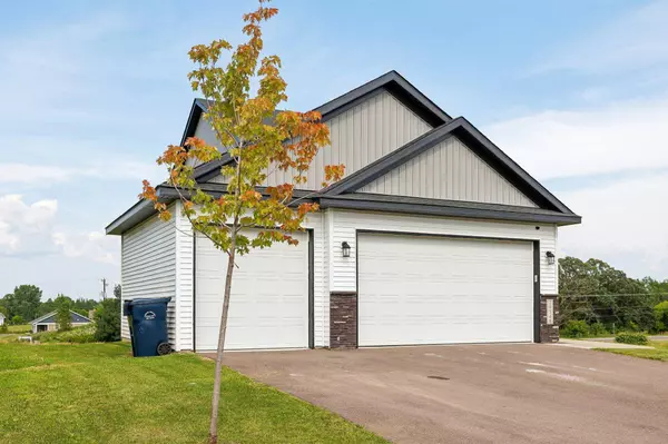 29349 Wildwood RD, Chisago City, MN 55013