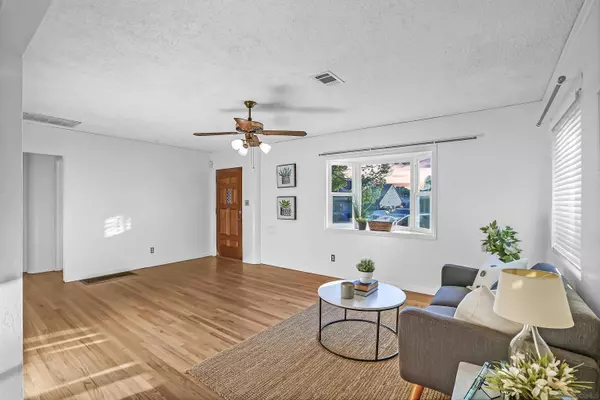 3921 Casita Way, San Diego, CA 92115