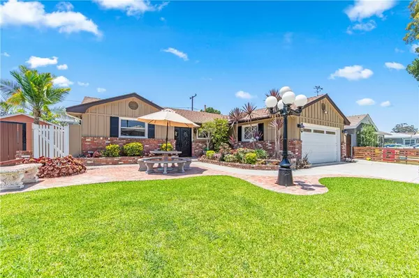 6136 E Rosebay ST, Long Beach, CA 90808