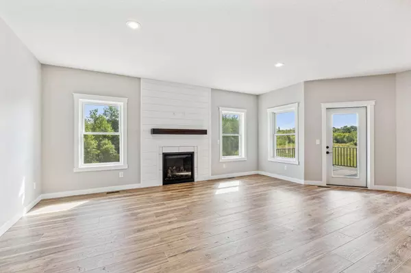 1840 90th ST, New Richmond, WI 54017