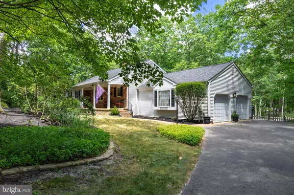 3 VILLAGE CT, Medford, NJ 08055