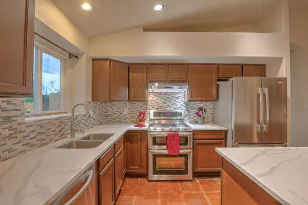 10212 Calle Hermosa PL NW, Albuquerque, NM 87114