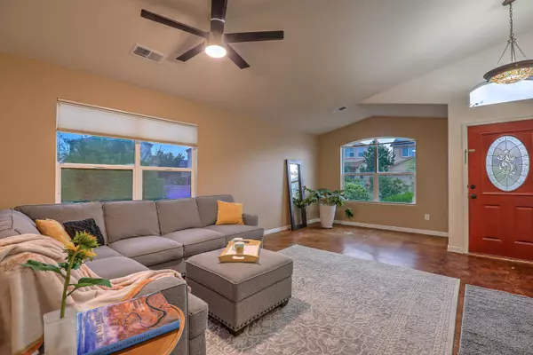 10212 Calle Hermosa PL NW, Albuquerque, NM 87114