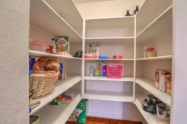 10212 Calle Hermosa PL NW, Albuquerque, NM 87114