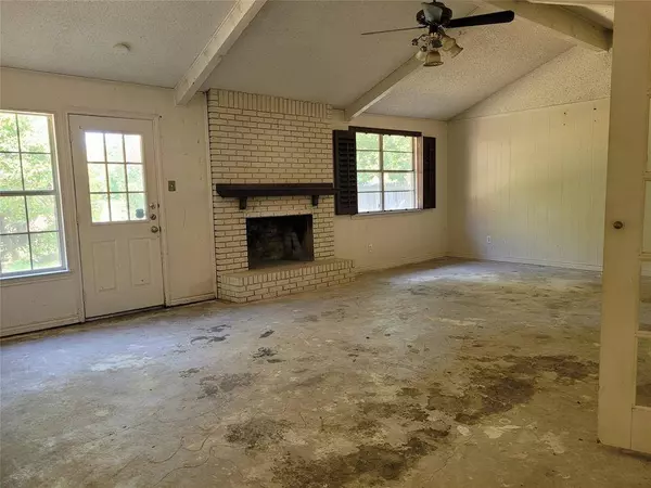 427 N Alexander Avenue, Duncanville, TX 75116