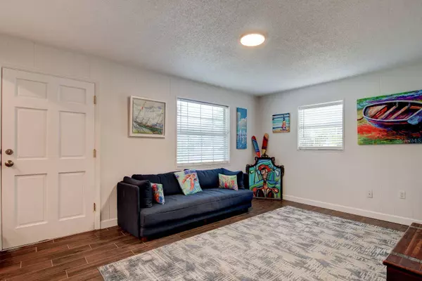 2443 ANASTASIA DR, South Daytona, FL 32119