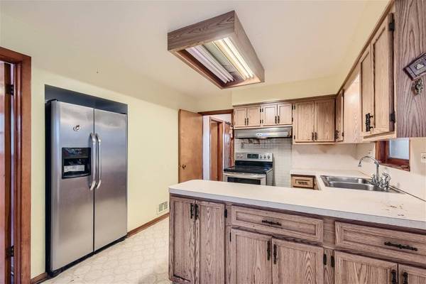 2055 W 80th ST, Chicago, IL 60620