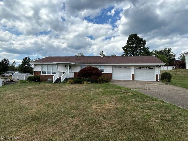 52139 Buena Vista DR, St. Clairsville, OH 43950