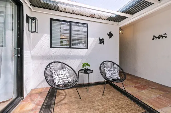 2911 WOODPINE CT, Sarasota, FL 34231