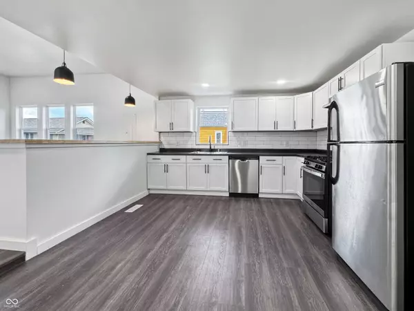 53 W Pearl ST, Greenwood, IN 46142