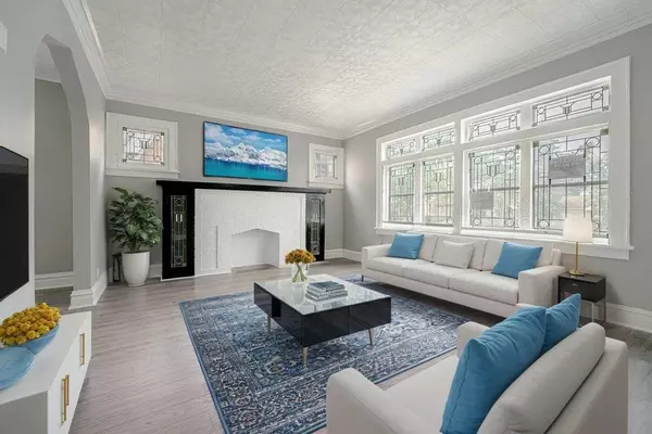 2306 Orchard ST, Blue Island, IL 60406