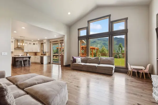 91 Frederick WAY, Columbia Falls, MT 59912