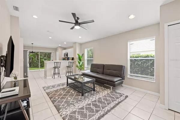 11555 HAMMOCKS GLADE DR, Riverview, FL 33569