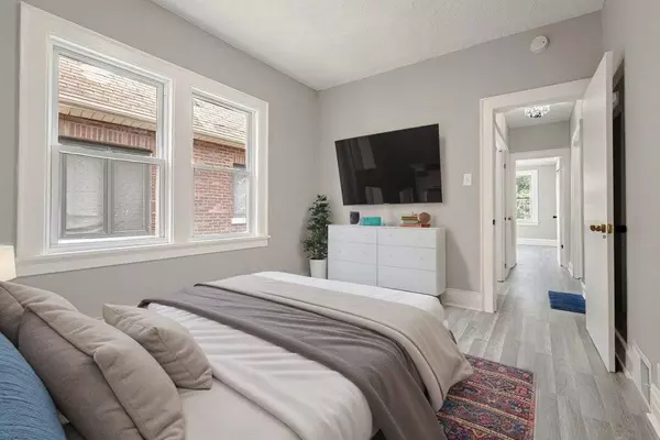 2306 Orchard ST, Blue Island, IL 60406