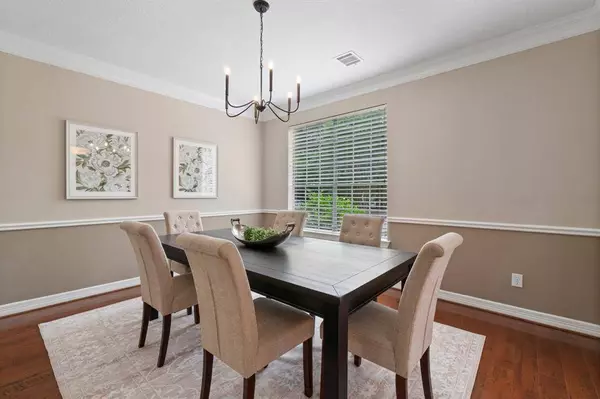 10 Spotted Fawn CT, The Woodlands, TX 77381