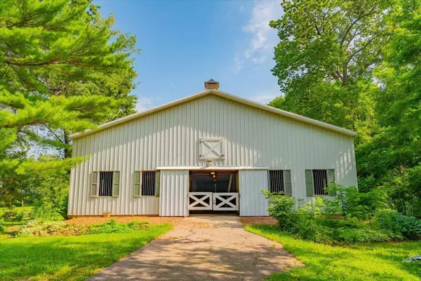 4760 Schneider Drive, Fitchburg, WI 53575