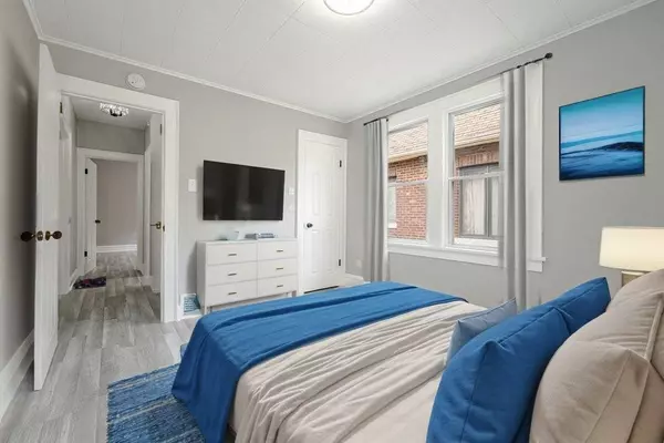 2306 Orchard ST, Blue Island, IL 60406