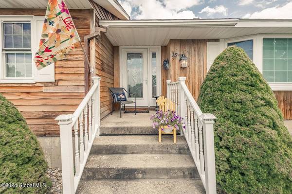 15 Sylvia Lane, Amsterdam, NY 12010