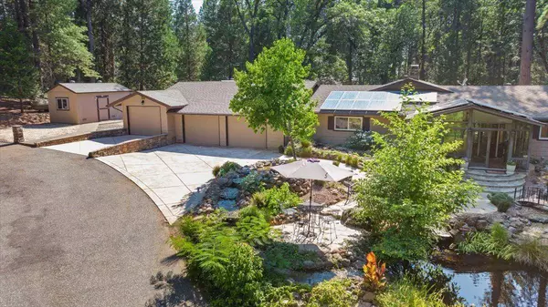13757 Seven Cedars DR, Grass Valley, CA 95945