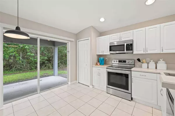 11555 HAMMOCKS GLADE DR, Riverview, FL 33569