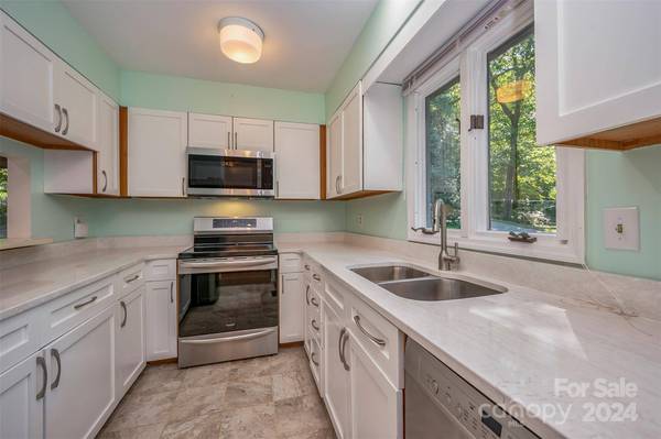 335 Melrose AVE #104, Tryon, NC 28782