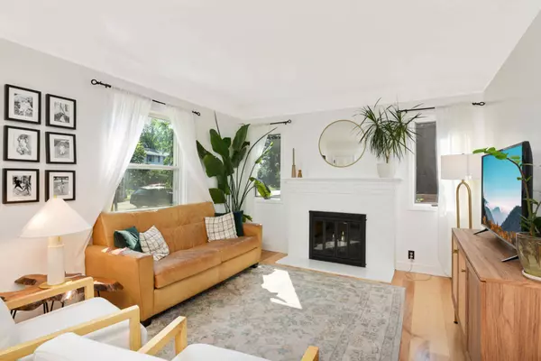 3350 Brownlow AVE, Saint Louis Park, MN 55426