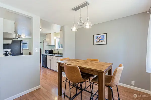 317 SW 122nd ST, Seattle, WA 98146