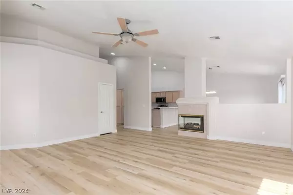 10041 Oak Creek Canyon Avenue, Las Vegas, NV 89147