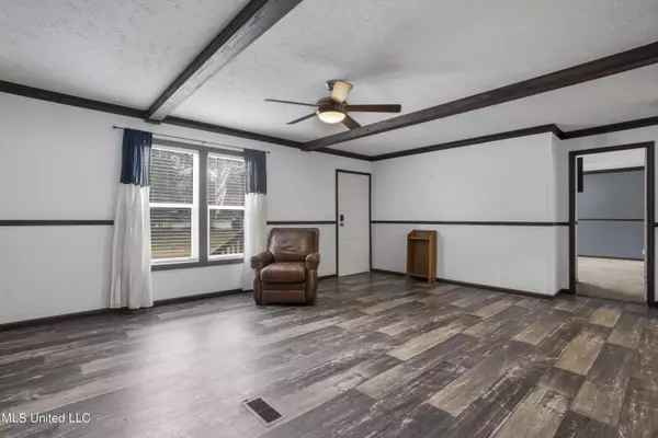 21257 Highway 603, Kiln, MS 39556