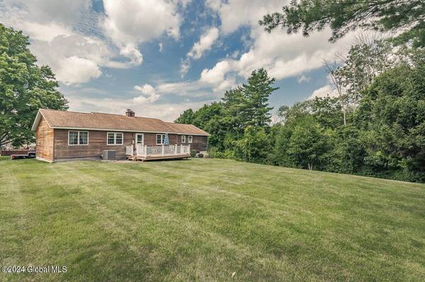 15 Sylvia Lane, Amsterdam, NY 12010