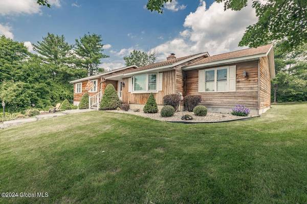 15 Sylvia Lane, Amsterdam, NY 12010