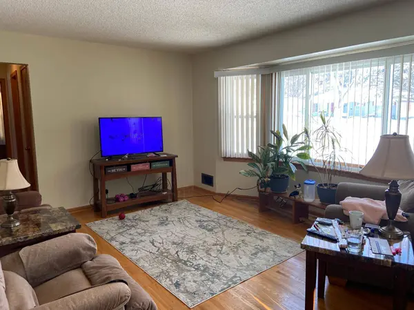 9124 Emerson AVE S, Bloomington, MN 55420