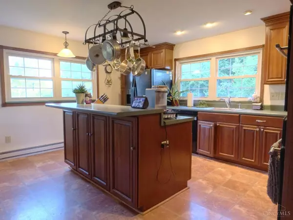 2866 Davis Rd, Tate Twp, OH 45106