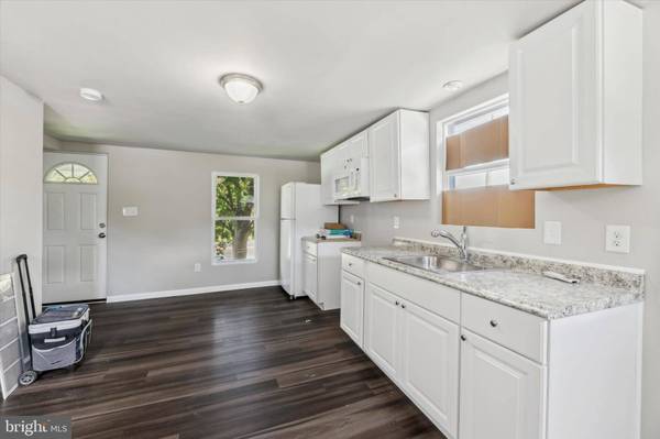 28 S OLD BALTIMORE PIKE, Newark, DE 19702