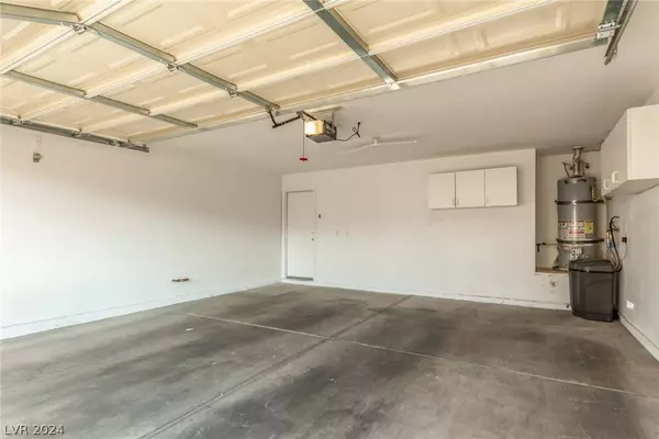 10041 Oak Creek Canyon Avenue, Las Vegas, NV 89147